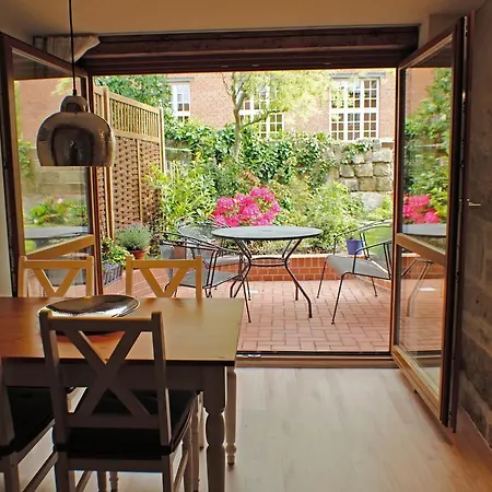Ferienhaus-stobenstrasse-de # Terrasse # Parkplatz *