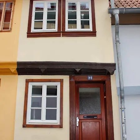 Ferienhaus-stobenstrasse-de # Terrasse # Parkplatz * Quedlinburg